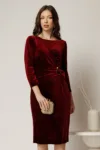 Rochie midi bordo de ocazie din catifea cu accesoriu talie