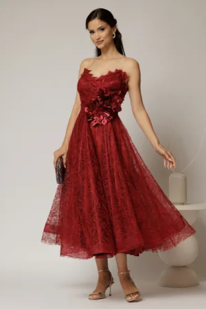 Rochie midi bordo de ocazie din dantela cu brose detasabile in talie