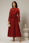 Rochie midi bordo de seara din voal plisat cu perle si paiete