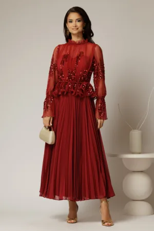 Rochie midi bordo de seara din voal plisat cu perle si paiete