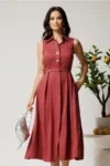 Rochie midi bordo din tencel in clos cu nasturi si curea