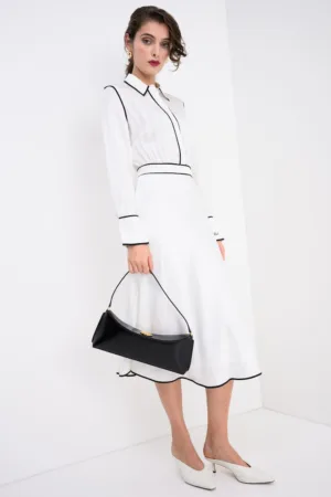 Rochie midi cu croiala evazata si accente contrastante