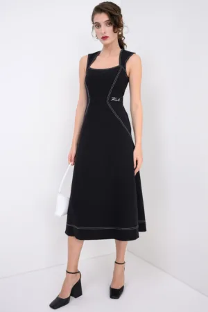 Rochie midi cu croiala evazata si cusaturii contrastante