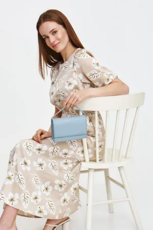 Rochie midi cu croiala in A - model floral si aspect satinat