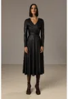 Rochie midi cu decolteu in V - strasuri si slit lateral
