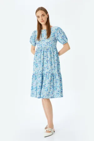 Rochie midi cu model floral si maneci bufante