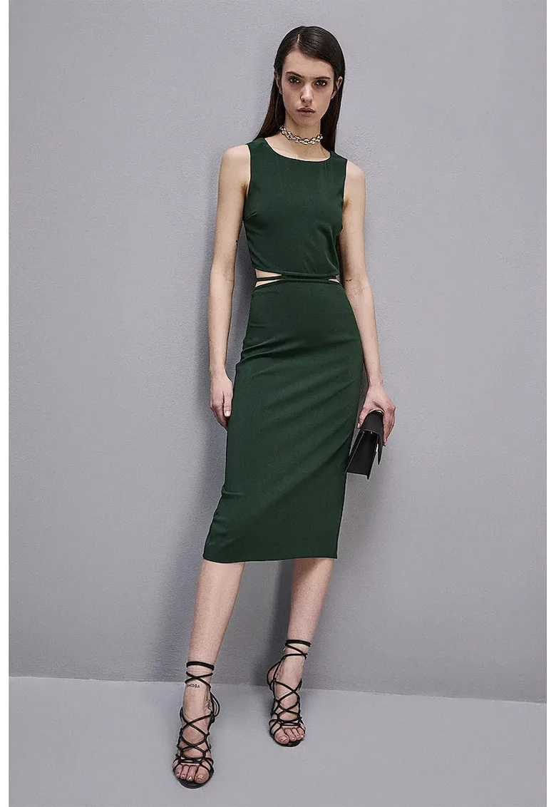 Rochie midi decupata lateral si la spate