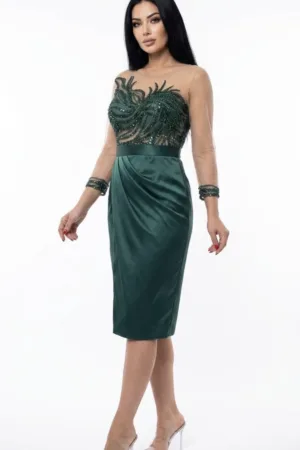 Rochie midi din tafta cu pliuri in zona taliei si broderie in partea superioara