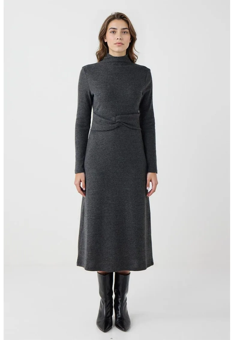 Rochie midi din tricot si croiala evazata