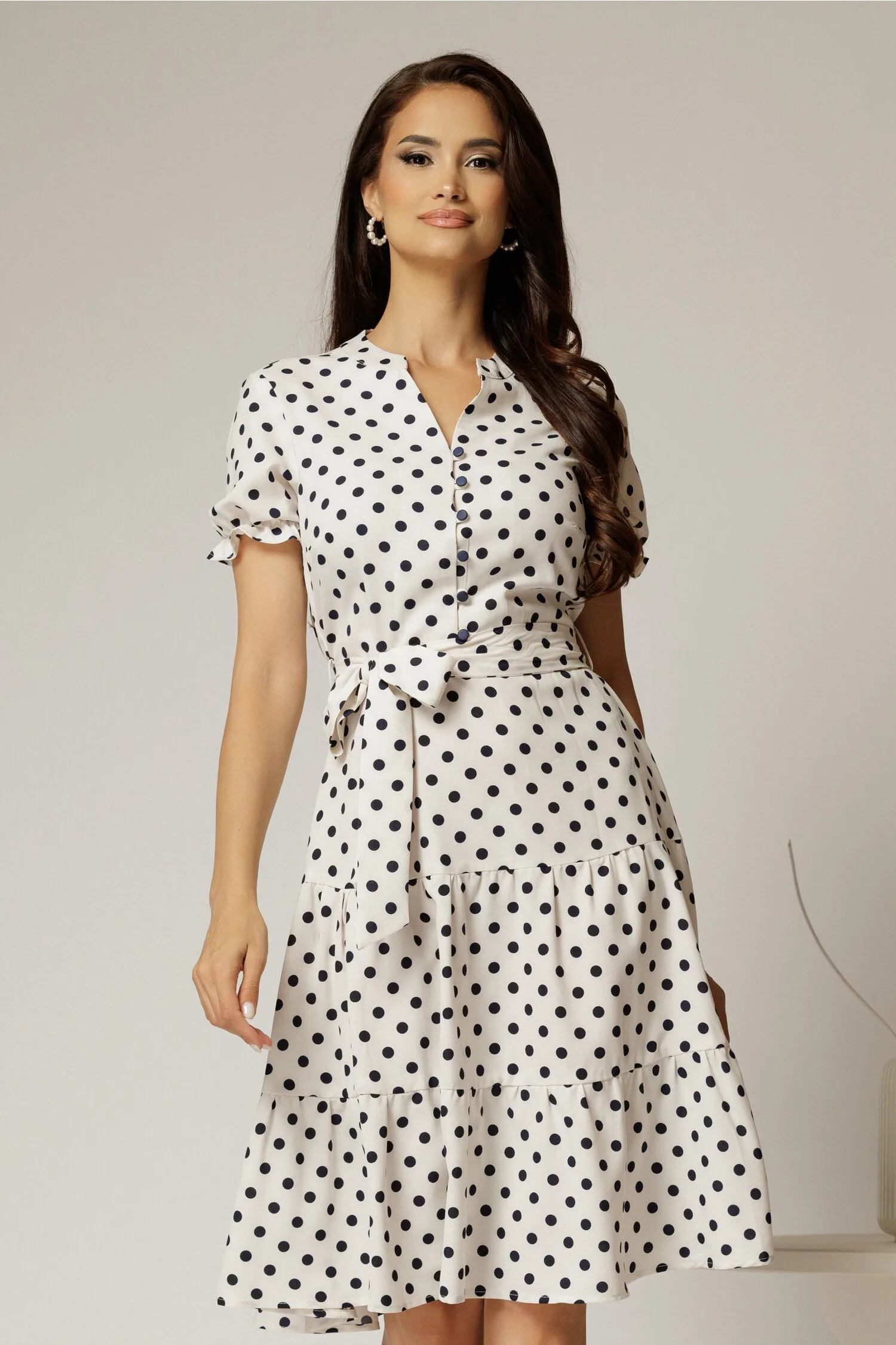 Rochie midi din viscoza alba cu buline de vara