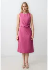 Rochie midi evazata cu decolteu la baza gatului