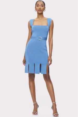 Rochie midi fara maneci si decolteu patrat