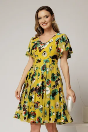 Rochie midi galbena cu imprimeu din voal cu decolteu in V si pliuri pe fusta