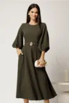 Rochie midi kaki din crep in clos cu maneci bufante si curea in talie