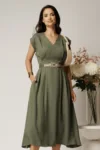 Rochie midi kaki din tencel in clos cu cu pliuri si curea in talie