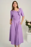 Rochie midi lila din stofa in clos cu floare si margelute- LaDonna