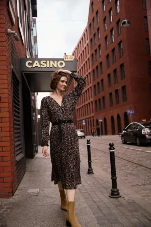 Rochie midi  trapez - marou -