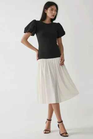 Rochie midi -  mulata - guler rotund - tricotata