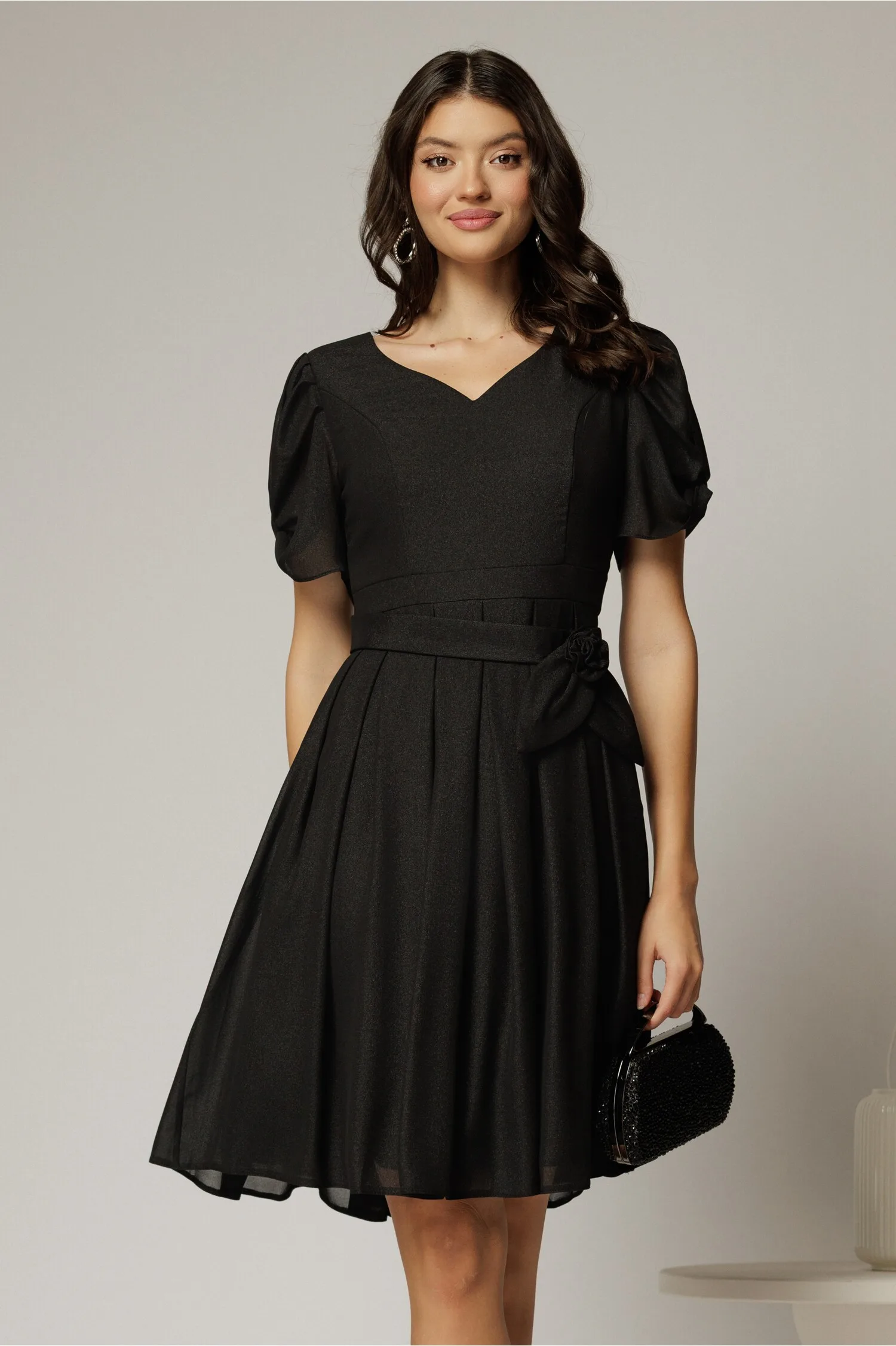 Rochie midi neagra din voal sidefat si cordon detasabil