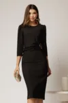 Rochie midi neagra eleganta cu accesoriu pe talie si pliuri