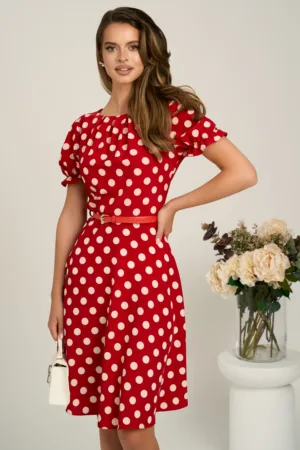 Rochie midi rosie din viscoza in clos cu buline mari si curea in talie