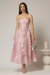 Rochie midi roz de ocazie cu decupaje florale si perle