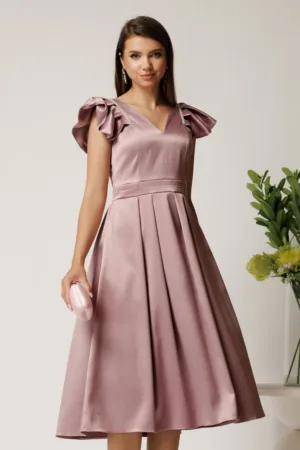 Rochie midi roz din tafta in clos cu perlute si volane la maneci