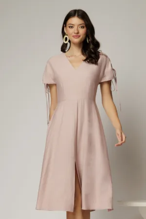 Rochie midi roz din viscoza cu decolteu V si snur la maneci