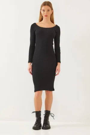 Rochie midi -  texturata cu nervuri - guler patrat - neagra - jerseu -