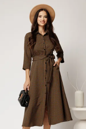 Rochie midi tip camasa maro cu imprimeuri pepit si curea in talie