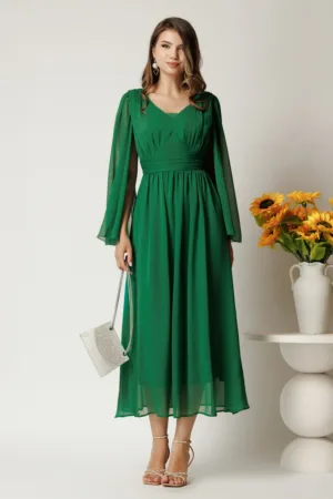 Rochie midi verde din voal creponat in clos cu maneci despicate