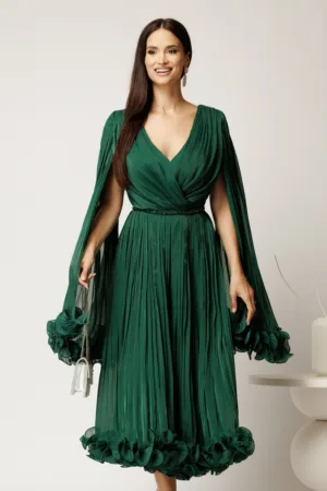 Rochie midi verde din voal satinat in clos cu maneci ample si curea din strasuri in talie