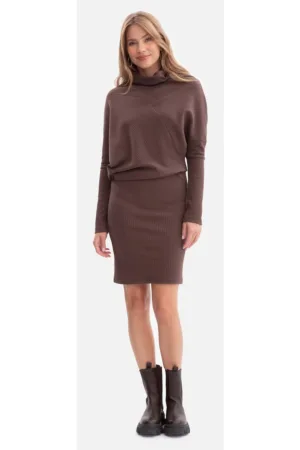 Rochie mini - B309 maro tricot - fara inchizatoare - top lejer - baza mulata - talie inalta - maneci lungi - cu guler