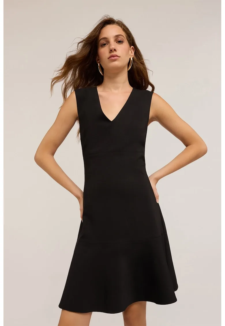 Rochie mini cu croiala in A si decolteu in V