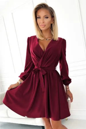 Rochie mini cu decolteu si curea -