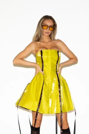 Rochie mini cu detalii cu funda