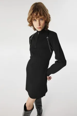 Rochie mini cu striatii si fenta cu fermoar