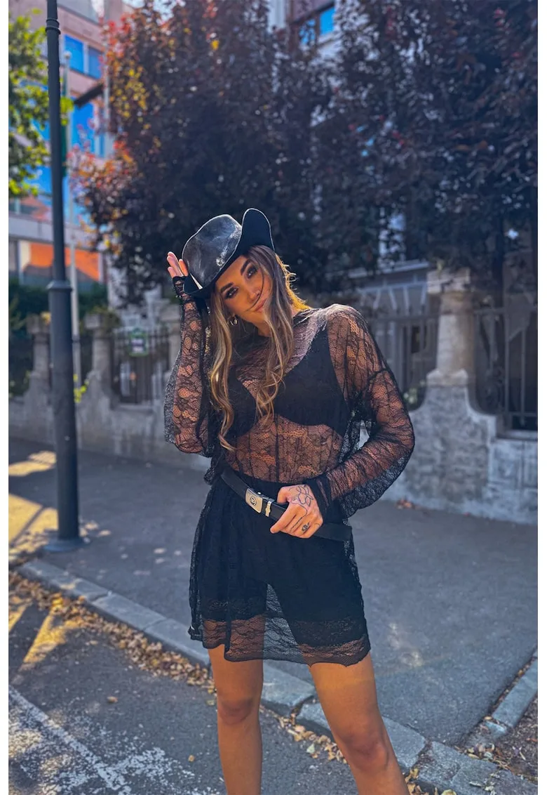 Rochie mini de dantela cu gluga