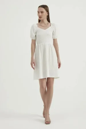 Rochie mini -  decolteu in V - maneci balon - alb - jerseu