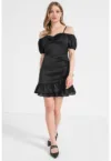 Rochie mini din satin cu decupaje pe umeri