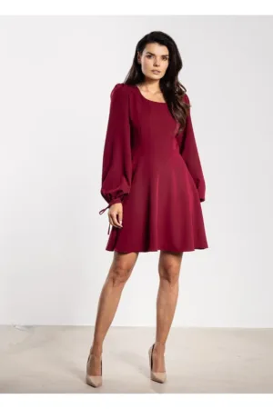 Rochie mini evazata cu decolteu rotund