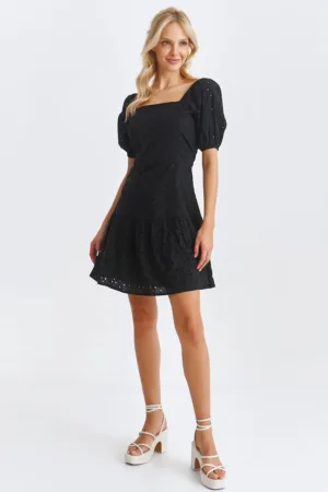 Rochie mini evazata cu perforatii