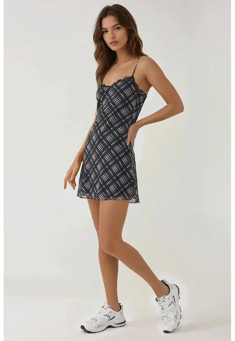 Rochie mini imprimeu detalii din dantela