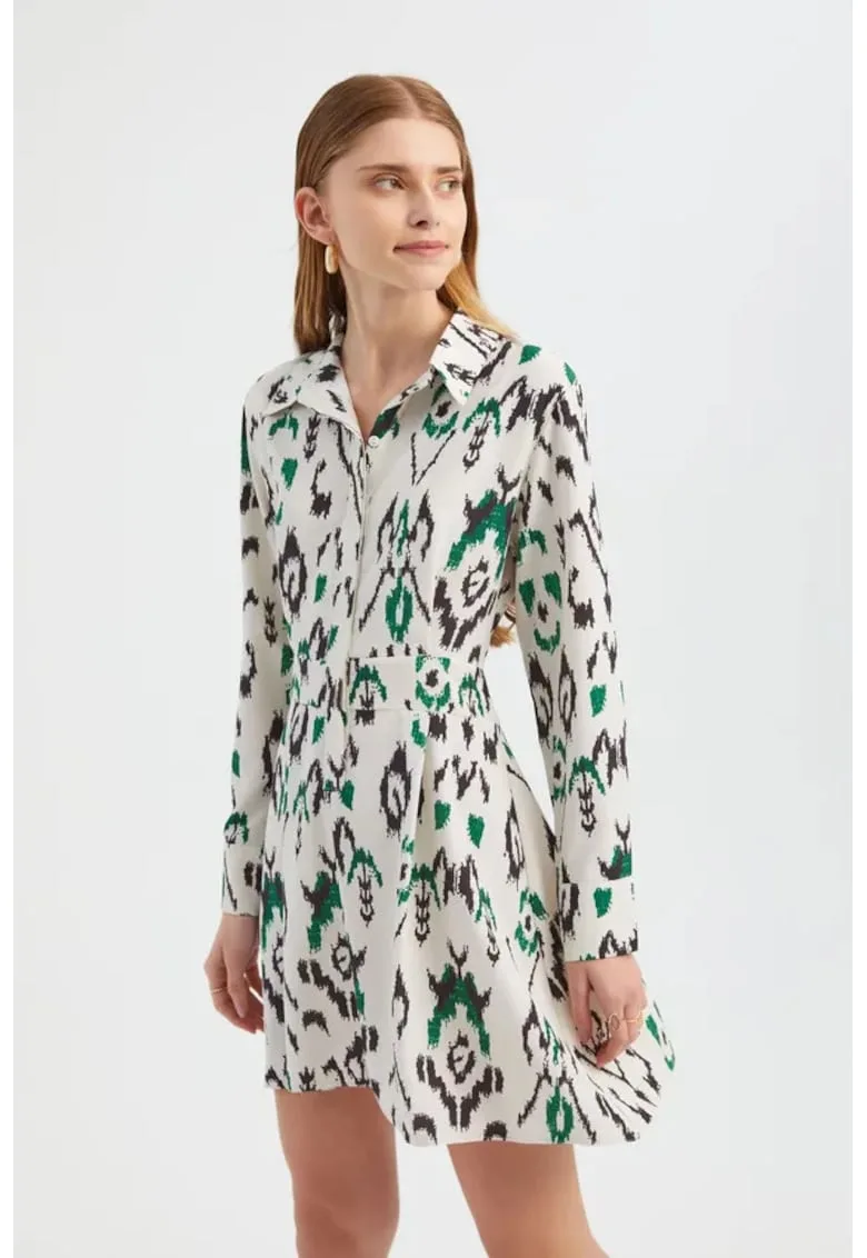 Rochie mini - linie A - decolteu polo - maneca lunga - detaliu nasturi - verde - textil