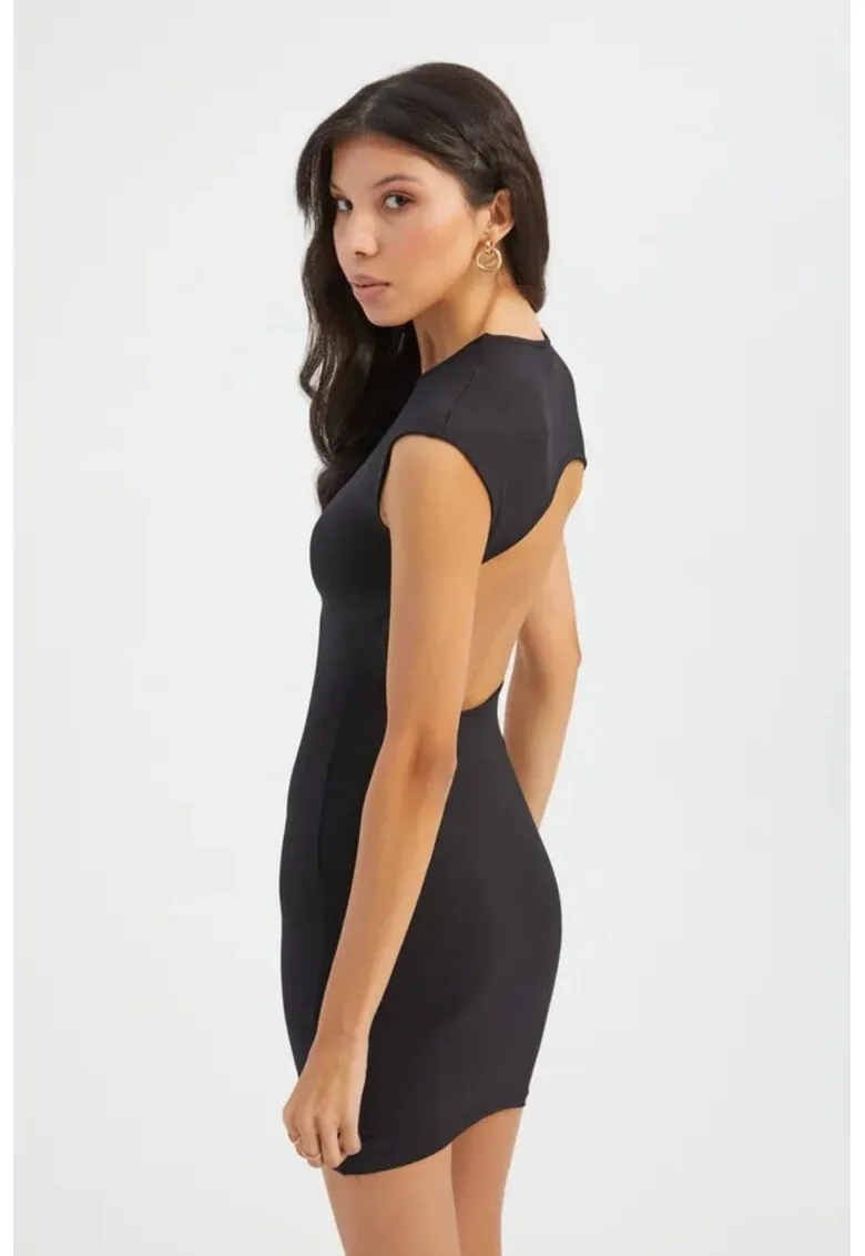 Rochie mini - mulata - cu decolteu rotund - decupaj la spate - neagra - jerseu
