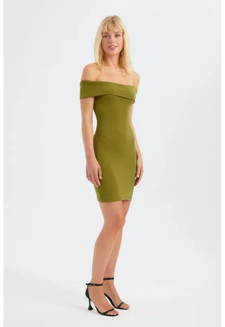 Rochie mini - mulata - umeri goi - verde - textil