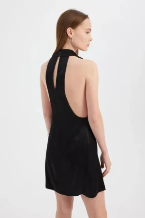Rochie mini  satin - decolteu halter - decupaj spate - negru