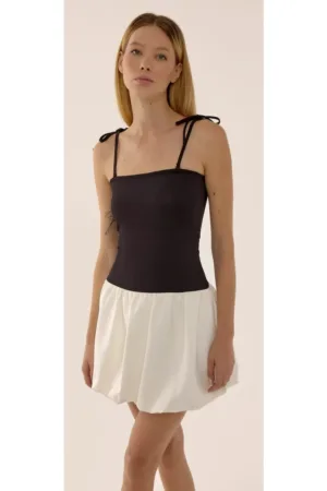 Rochie mini -  slim fit - decolteu patrat - tiv tip balon - neagra - poliester