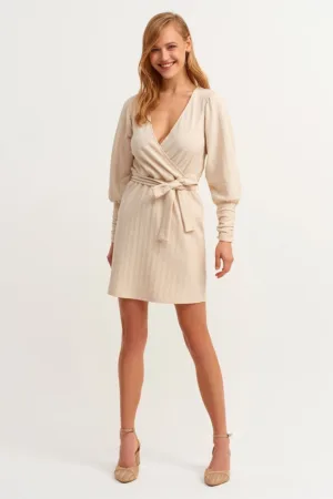 Rochie mini texturata cu snur in talie