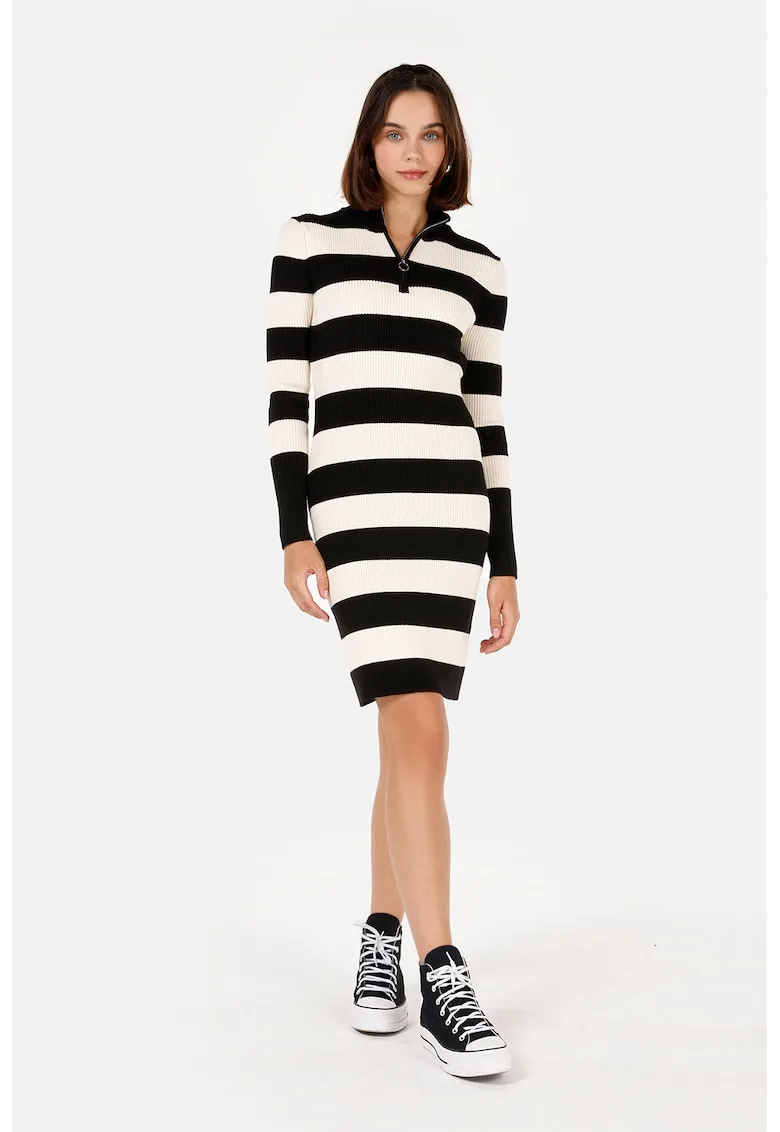 Rochie mini tricotata cu dungi